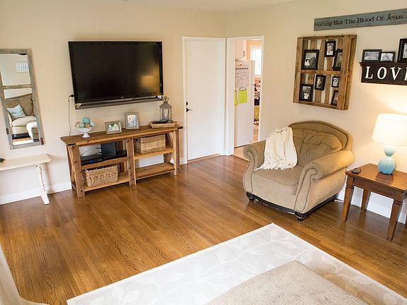 3rd image of 3882 Carancho St