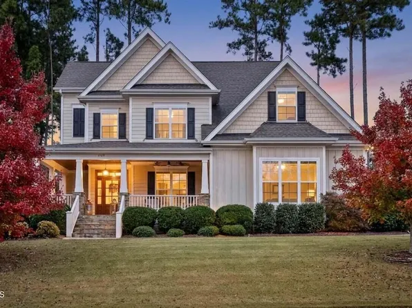 1129 Hollymont Dr, Holly Springs, NC 27540
