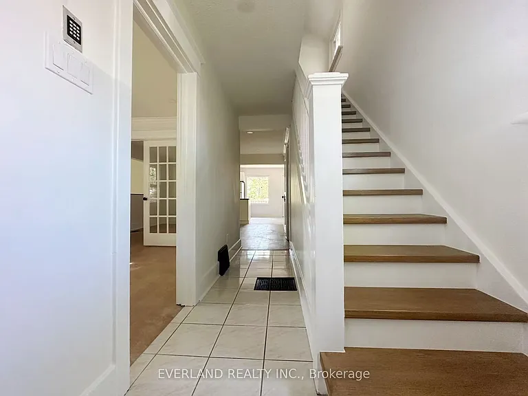 426 Reynolds St — Photo 4
