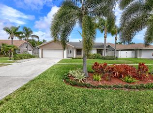 421 S Country Club Blvd, Boca Raton, FL 33487