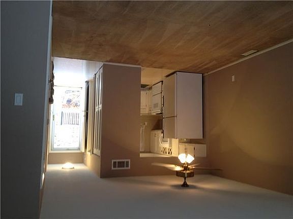 5th image of 9608 Perry Ln
