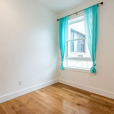 Rented by Nooklyn NYC LLC | media 21