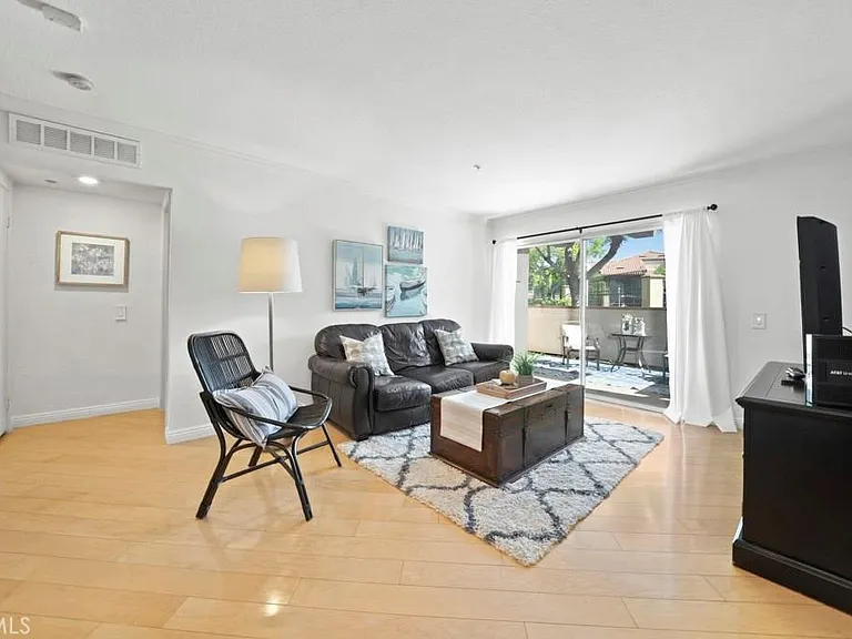 8522 E Baker Hill Rd #B — Photo 5