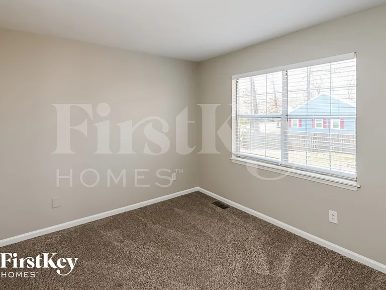 2101 Killarney Pl — Photo 13