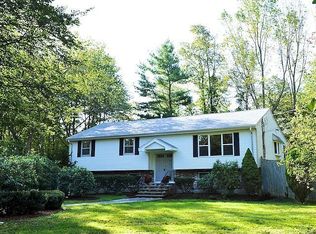 39 Stinson Rd, Andover, MA 01810