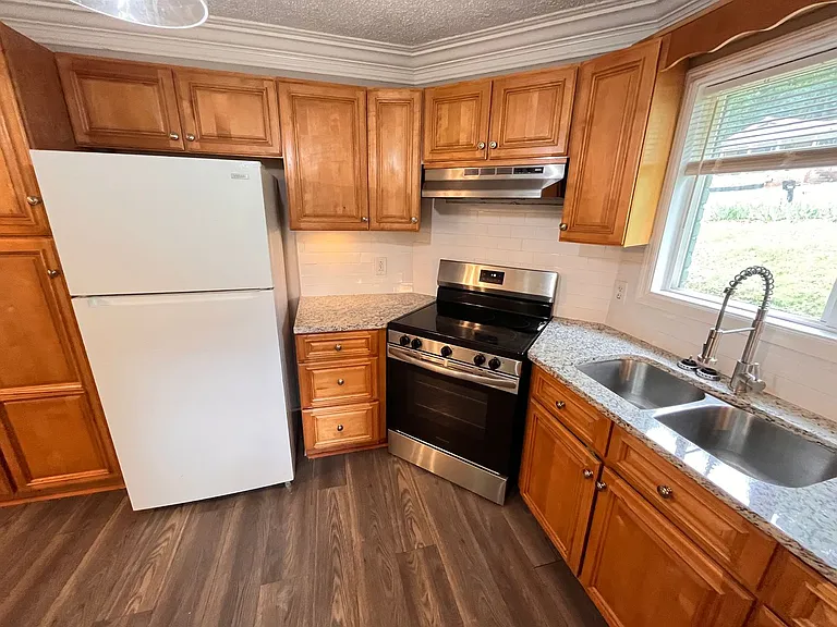 3220 Rita Ln NW — Photo 3