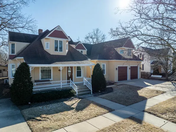 1022 Park Row STREET, Lake Geneva, WI 53147