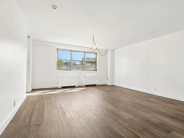 7100 John F Kennedy Blvd E — Photo 14