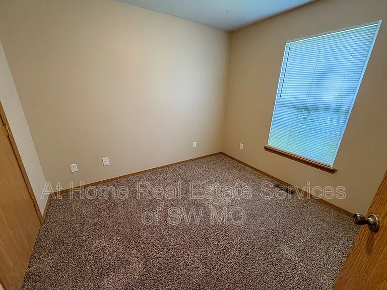 3314 N Marion Ave — Photo 8