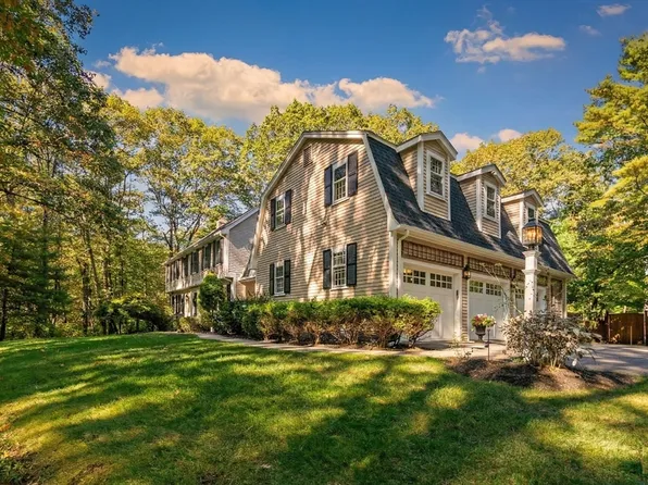 2 Partridge Hill Rd, Dover, MA 02030