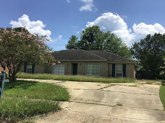2nd image of 2281 E Aberdeen Dr