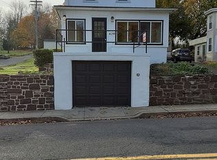 420 Centennial St, Schwenksville, PA 19473