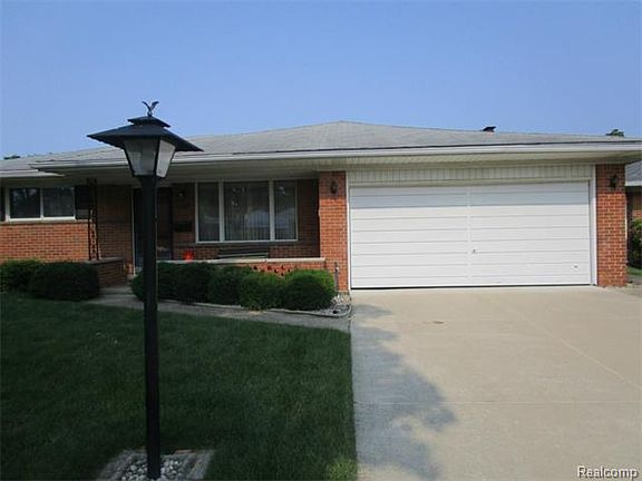 2nd image of 29529 Apolonia Dr
