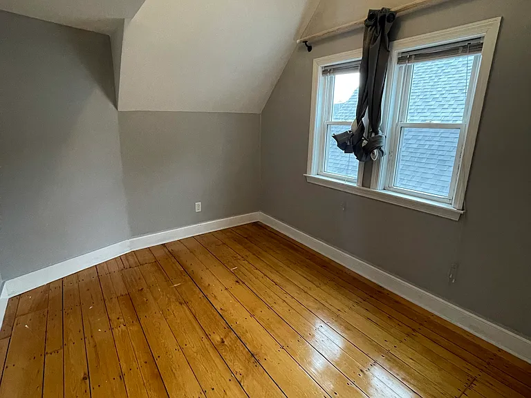 16-18 Brackett St #2 — Photo 19