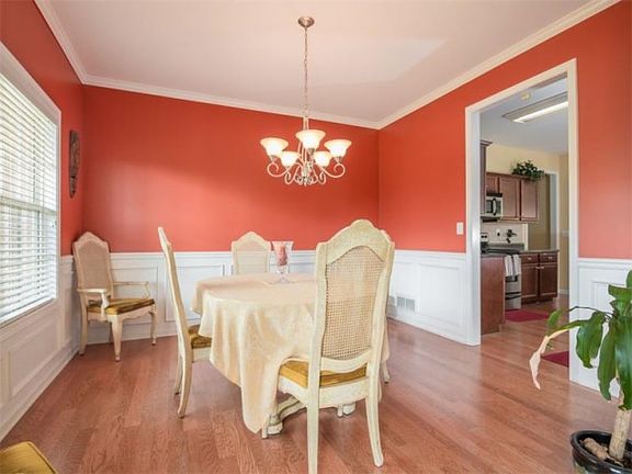 4th image of 3053 Brighton Ct
