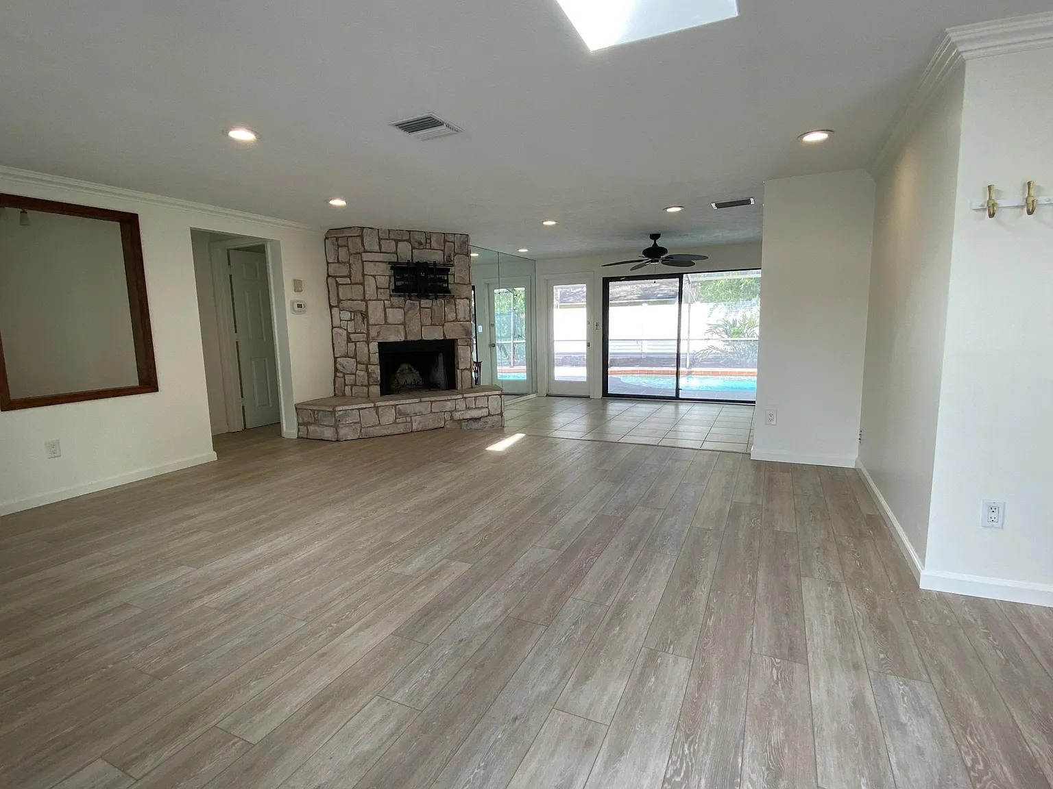 3 bed, 1700 sqft, $3,400 — Photo 3