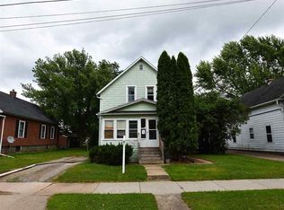 1012 Dove St, Oshkosh, WI 54902