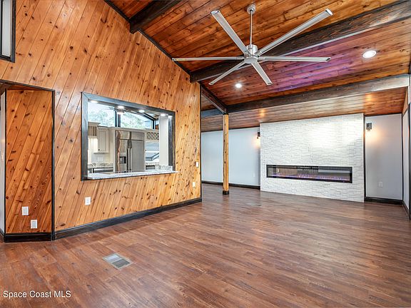 3rd image of 3620 Rosehaven Pl