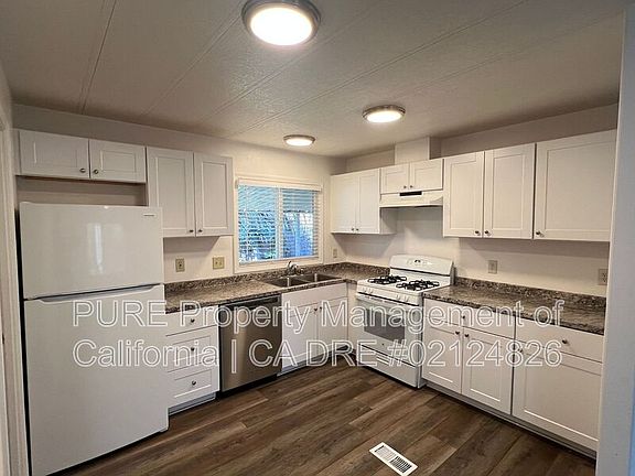4th image of 1051 E Gobbi St