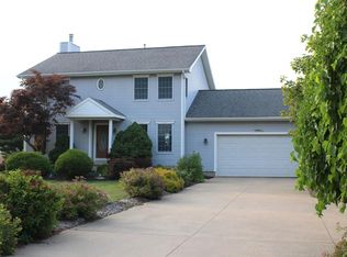 8628 Stony Lake Rd, Jackson, MI 49201