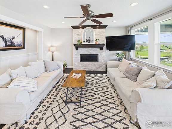 4th image of 1048 Riverplace Dr