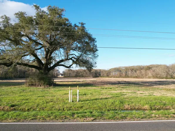 Piat Rd, Youngsville, LA 70592