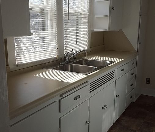 2nd image of 514 Court St APT 3