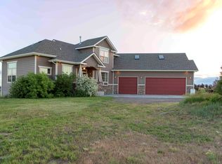 6701 Telluride Dr, Cheyenne, WY 82009