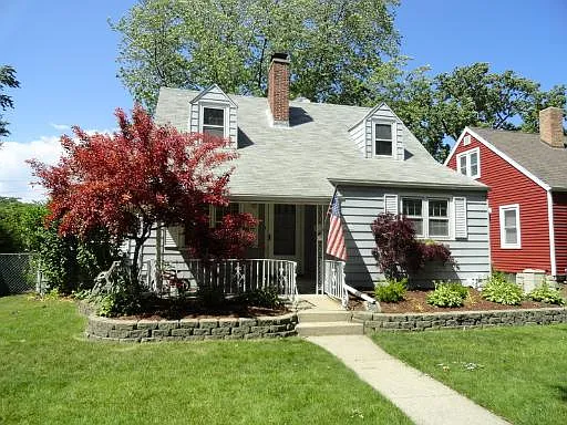 3638 178th St photo 1