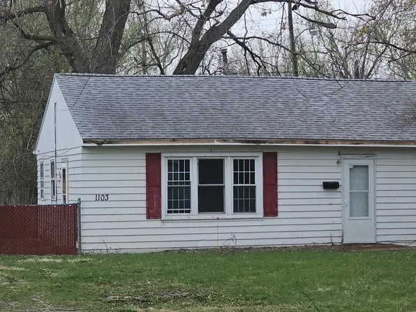1103 Fairview Ave, Urbana, IL 61801