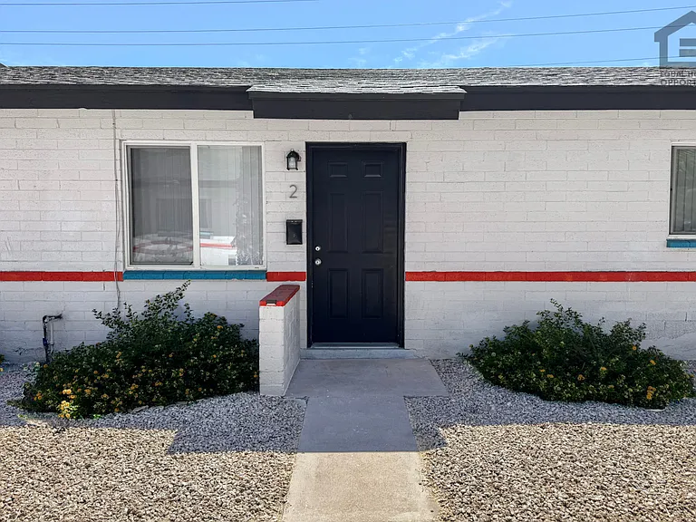 1346 E Willetta St — Photo 47