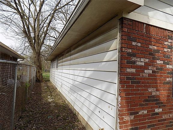 4th image of 2516 N Gale St