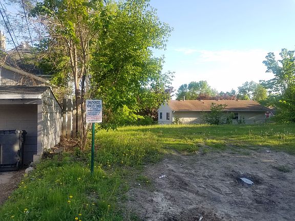 4th image of 584 Mendota St