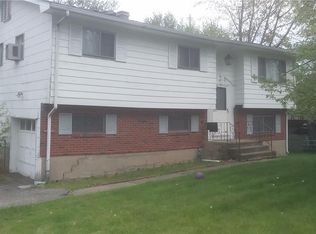 4 Crown Rd, Monsey, NY 10952