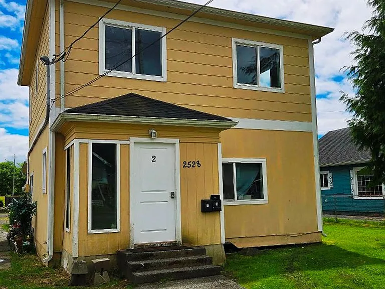 2528 Pacific Ave — Photo 1