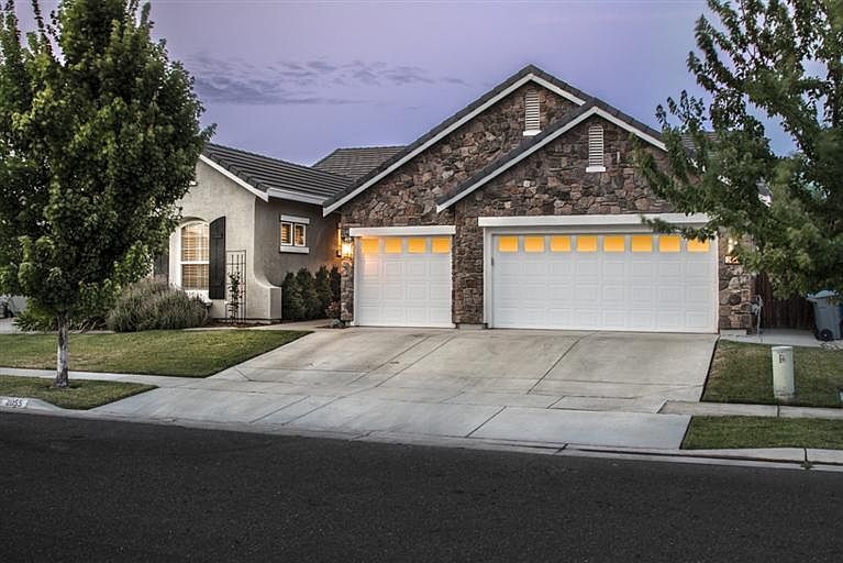 1st image of 2055 Westminster Dr