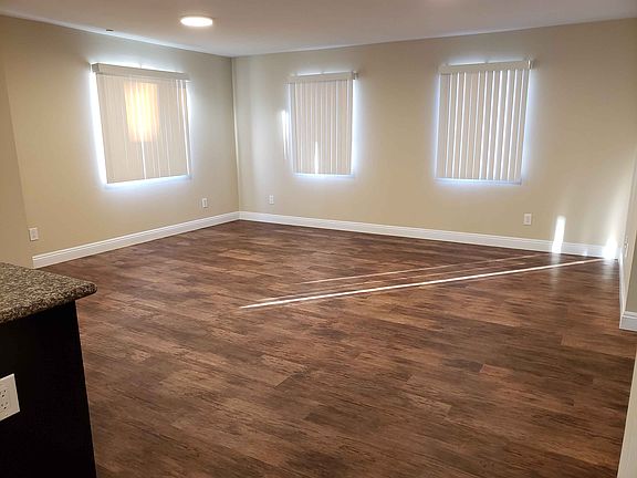 5th image of 1586 W 51st St #A