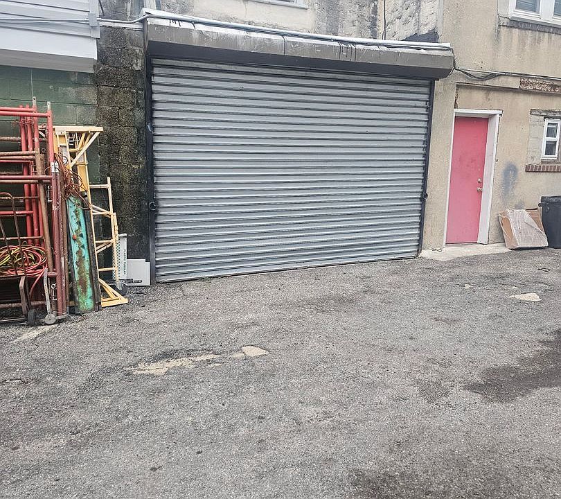 2nd image of 5000 N 20th St