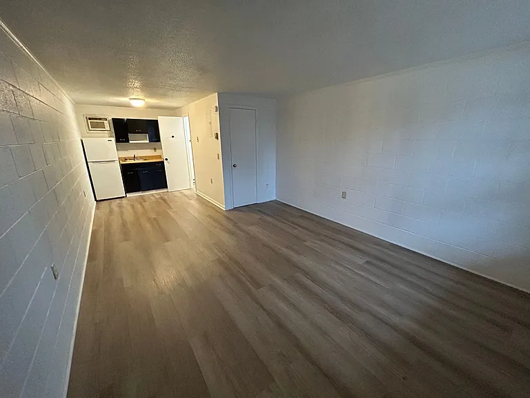 1280 W Gretna Rd — Photo 3