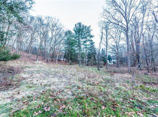 121 Twin Oaks Dr, Pittsburgh, PA 15237