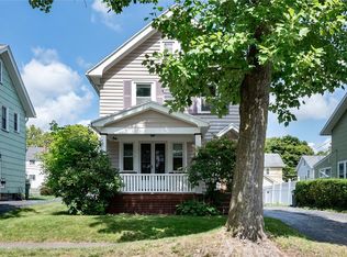 152 Colonial Rd, Rochester, NY 14609