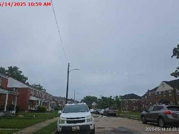 Exterior Neighborhood (street photo)