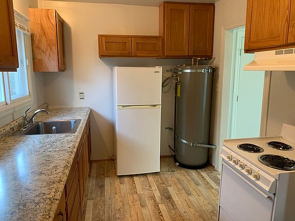 4th image of 11824 Des Moines Memorial Dr S APT A