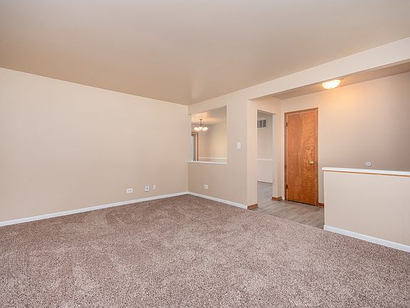 3rd image of 649 Brantwood Ave