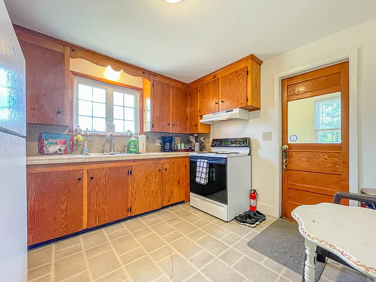 124 Pleasant Hill Rd — Photo 7