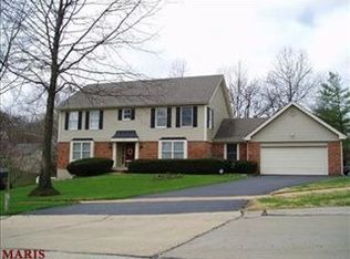857 Plymouth Rock Dr, Saint Louis, MO 63131
