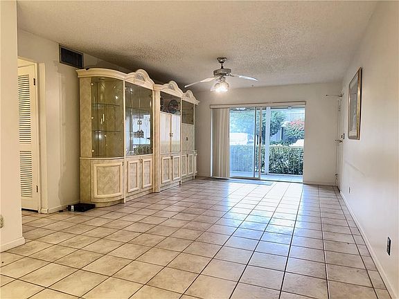 5th image of 6395 Bay Club Drive #2