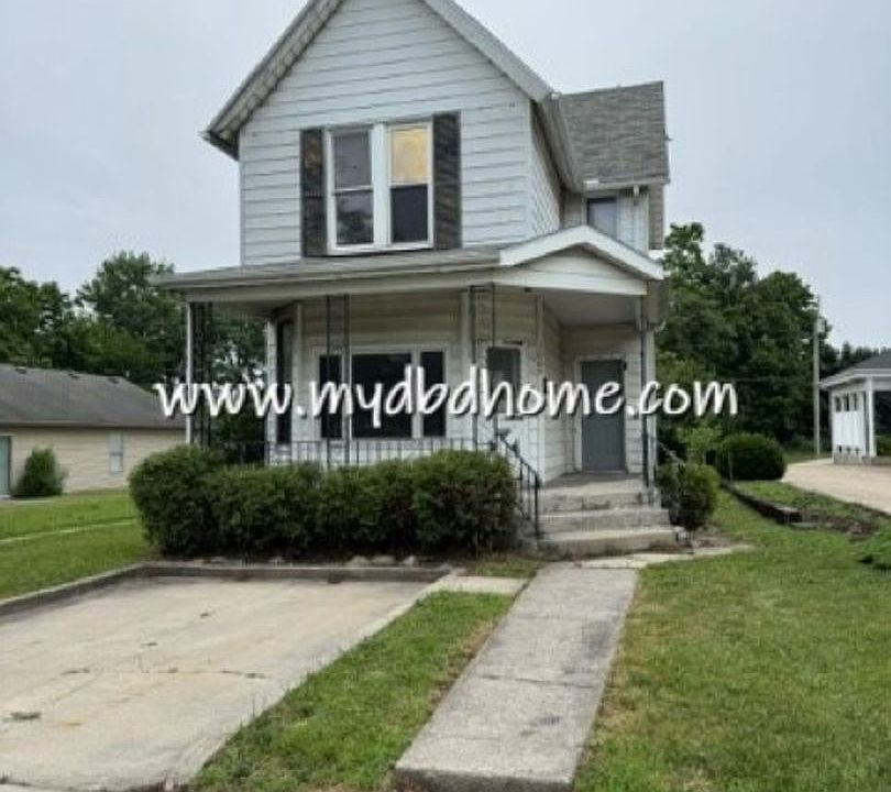 1st image of 1009 E Lewis St