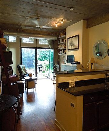3rd image of 1001 W 15th St Unit 115
