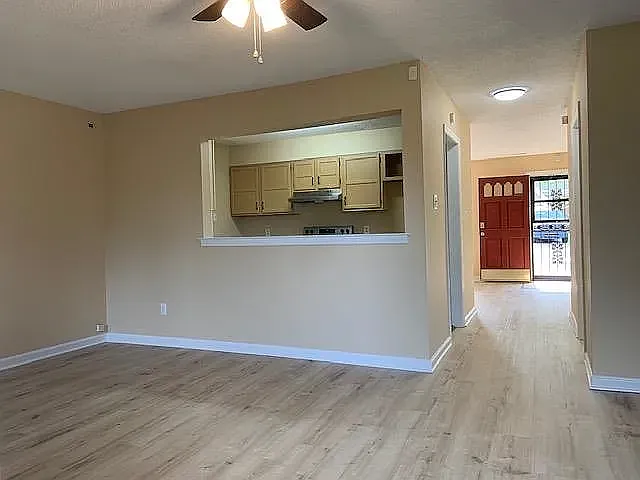 3 bed, 2.5 bath, 1540 sqft, $1,450 — Photo 4